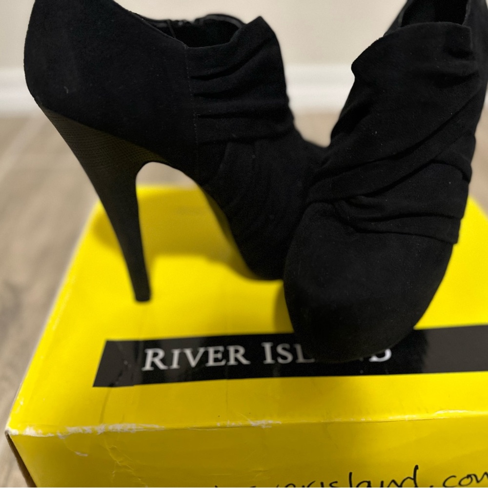 Black heels